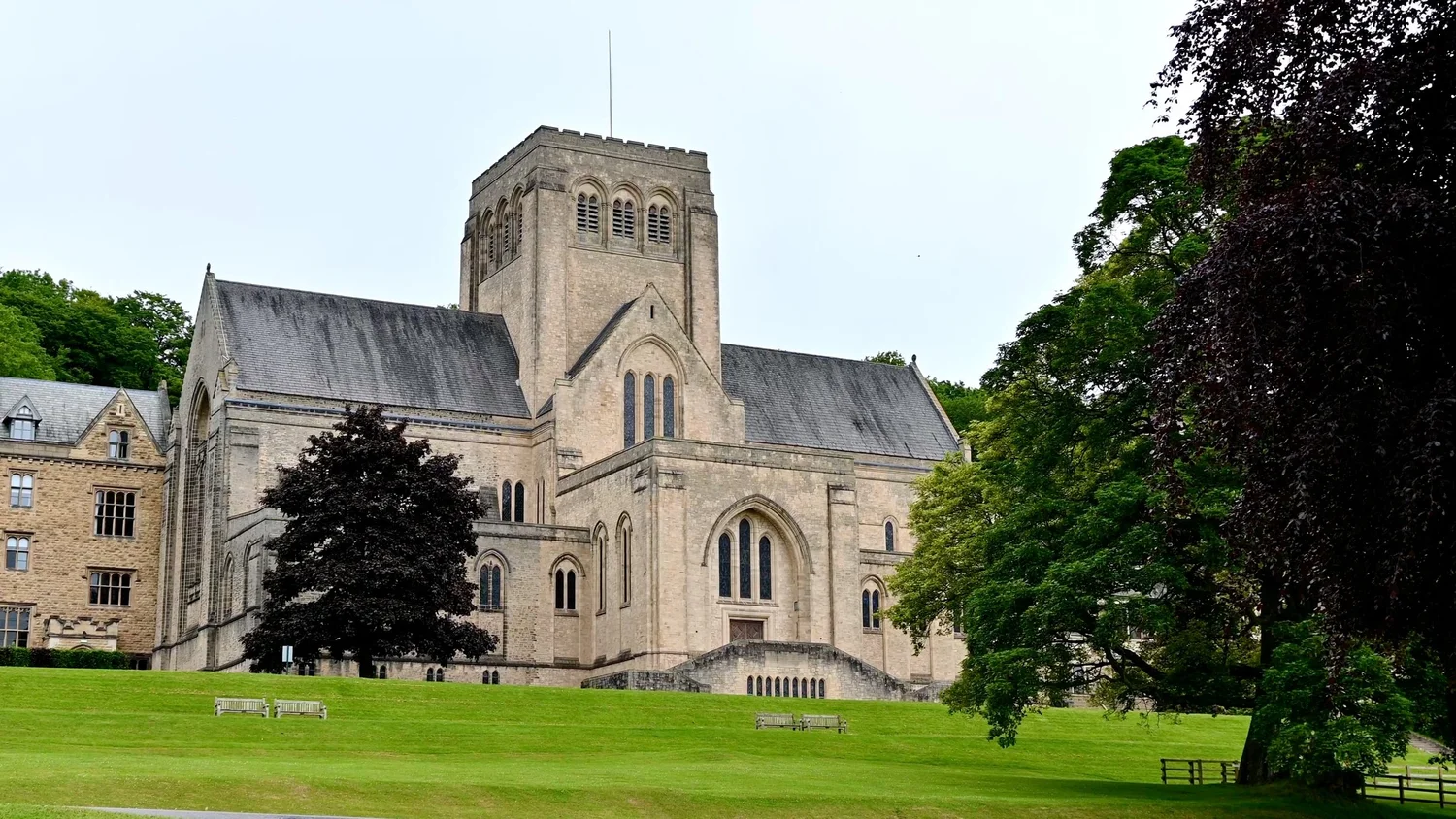 Ampleforth Abbey Walking Trail via Gilling Castle – A Scenic North York Moors Walk