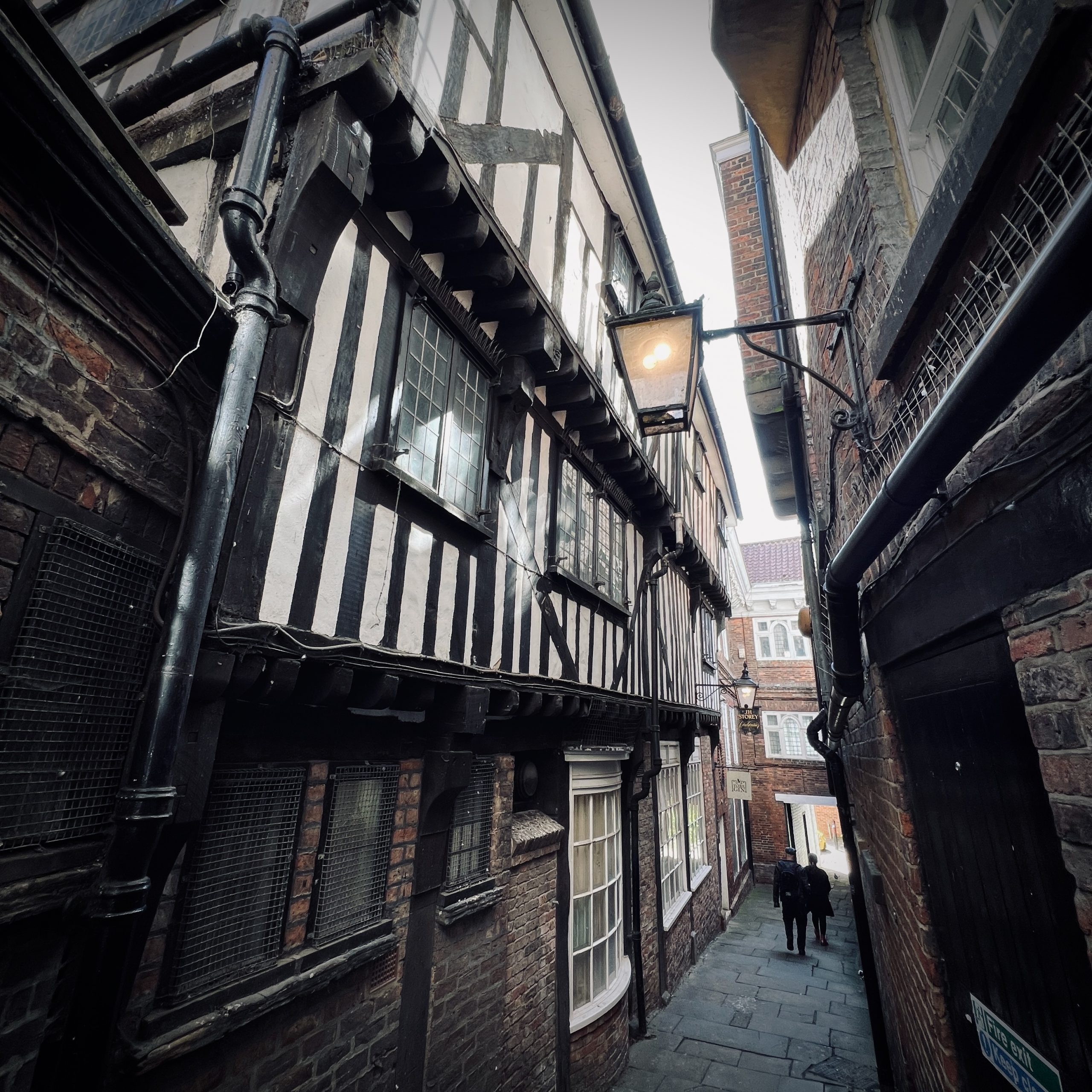 York makes a perfect base for exploring the wider Yorkshire region. The North York Moors, Harrogate, and the Yorkshire Coast are all within easy reach. With great transport links, stunning scenery, and timeless character, York offers a truly unforgettable experience.