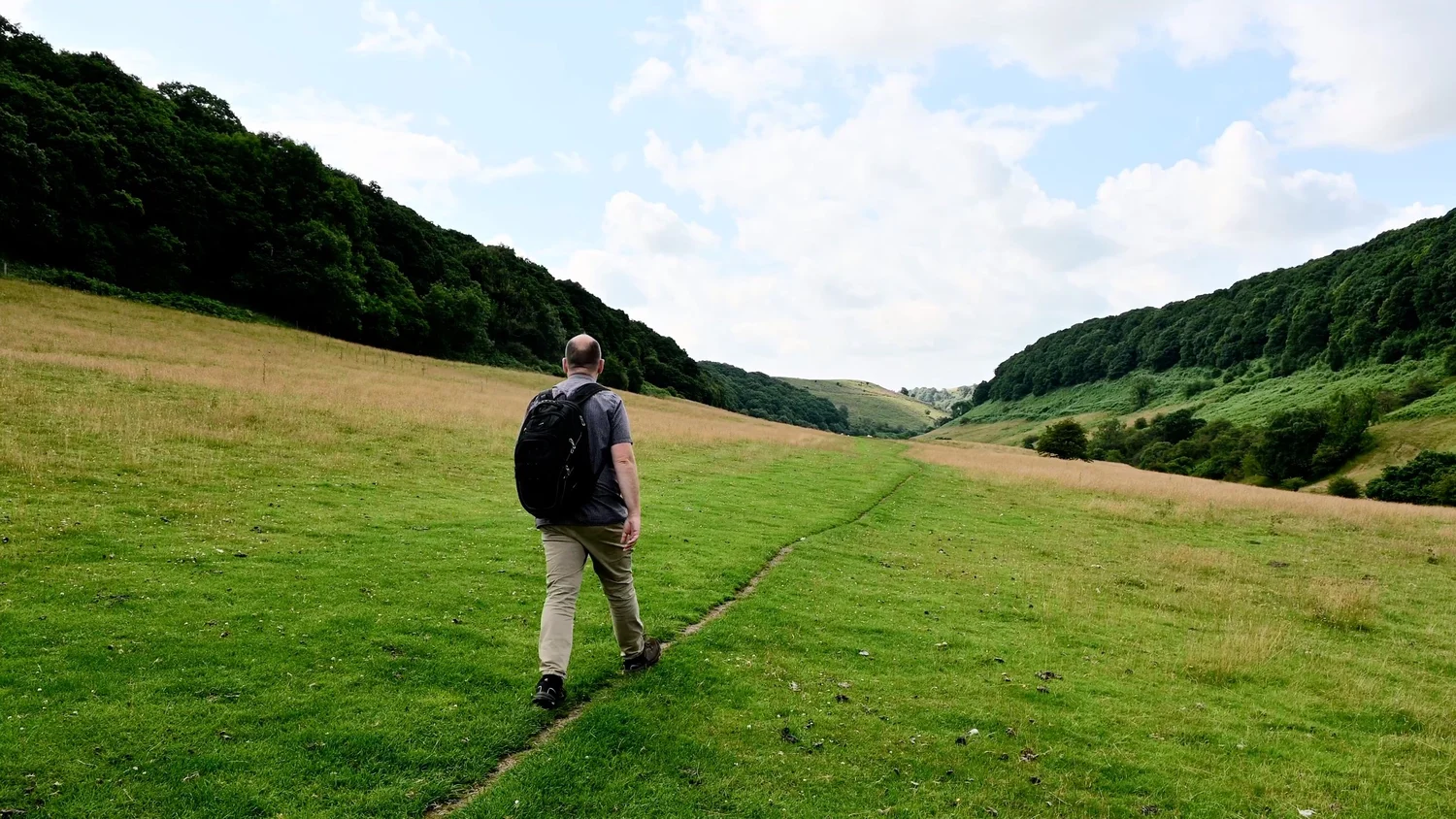 Circular Walk at the Hole of Horcum – Scenic Trails in North York Moors