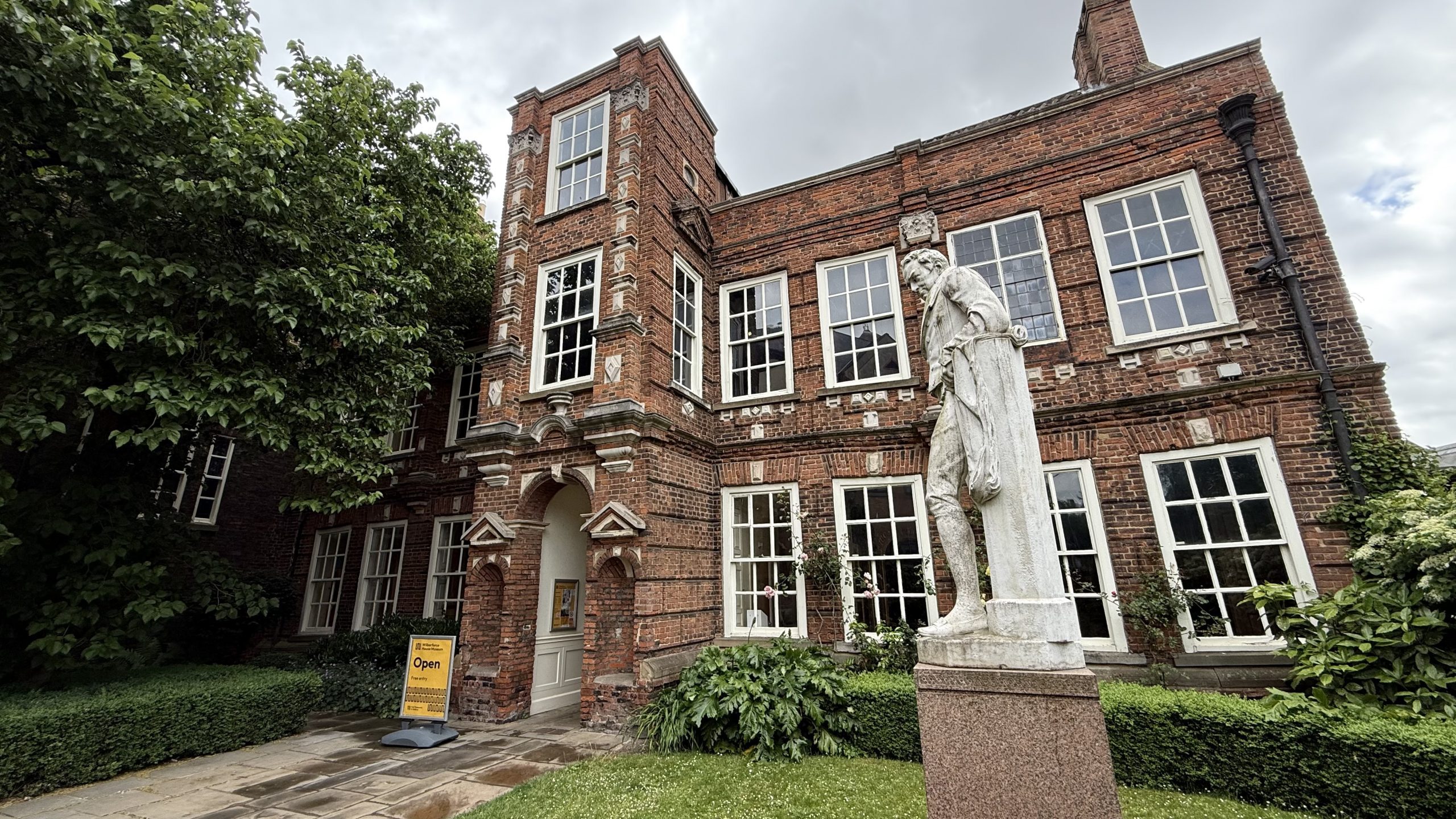 Kingston Upon Hull Travel Guide – Top Attractions, Culture & Things to Do